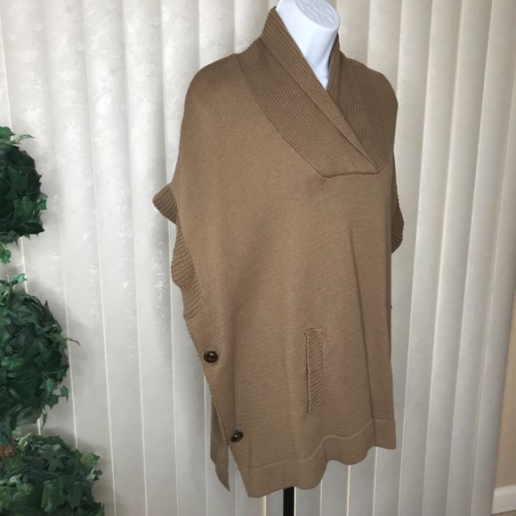JJ Basics Sweater - Poncho Style | Tan | XS/S - Picture 3 of 9